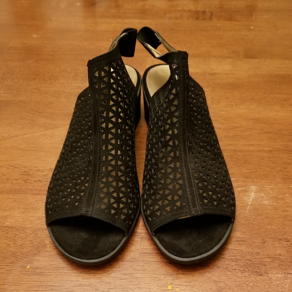 Dress shoes size 9.5